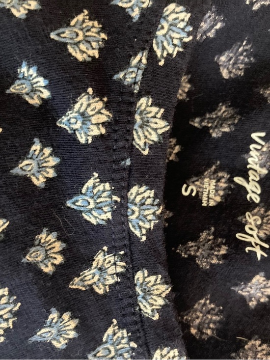 6 Ann Taylor/Loft tops. All sizes small and petite small. - Picture 13 of 13